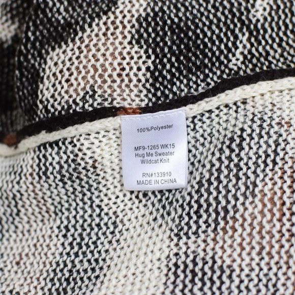 Show Me Your Mumu Hug Me Animal Print Oversized Knit Sweater Size S Slouchy - Picture 8 of 9